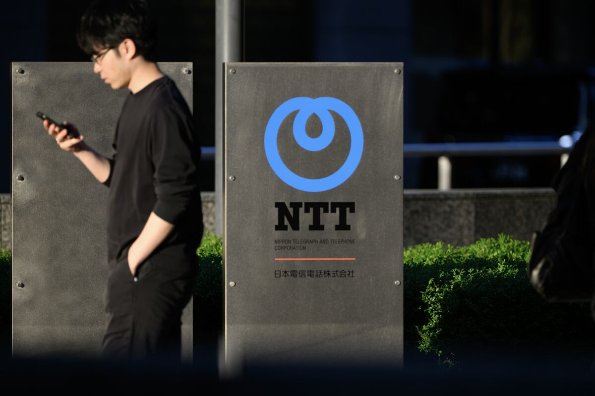Telecom Giant NTT Selling $18 Billion of Dollar, Euro Bonds