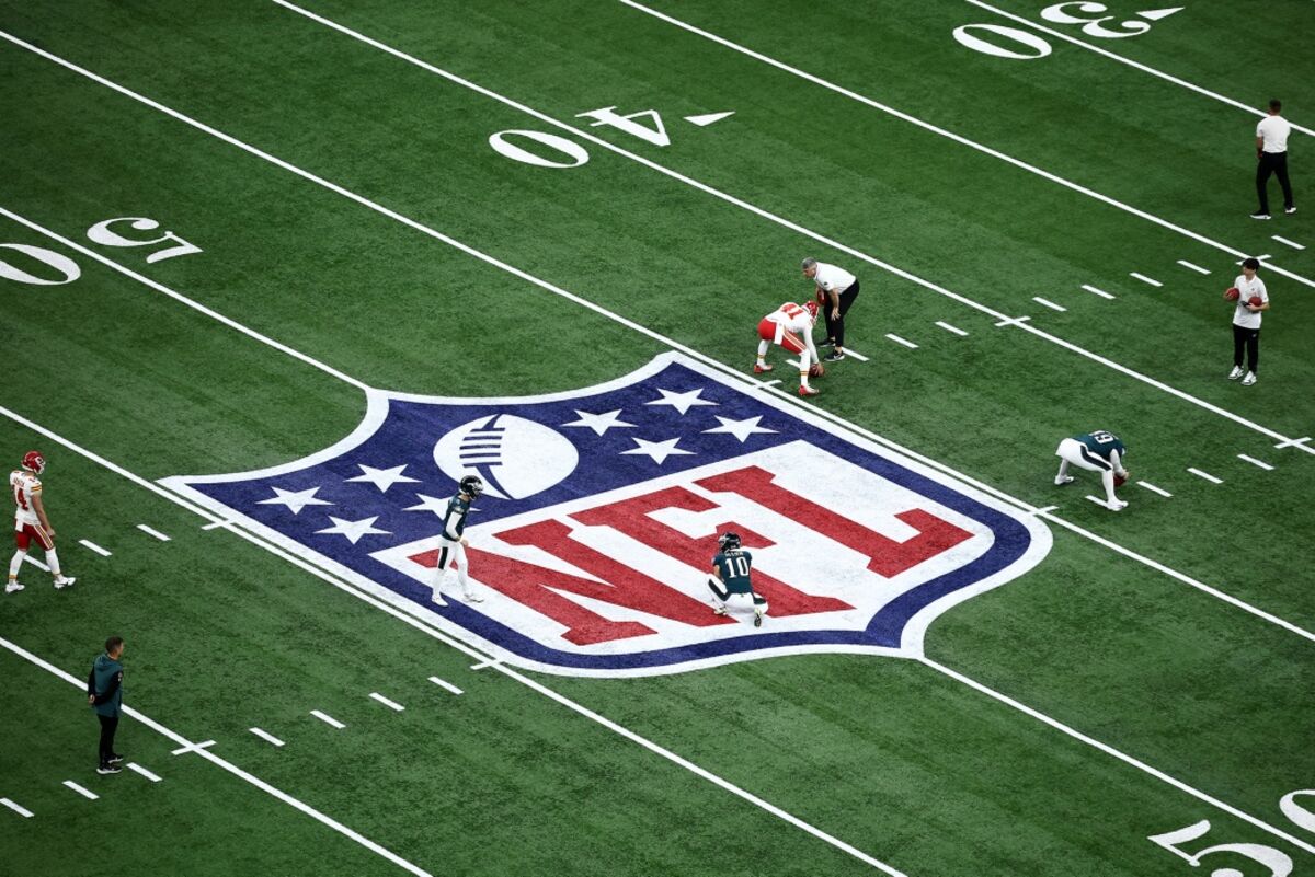 Apollo, Ares Eye Bigger Role Backing Sports Leagues, Teams